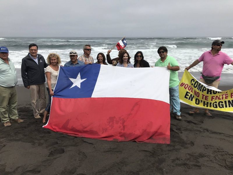 Pichilemu: Ministra (s) Bravo junto a Carabineros cursa primer parte bajo la ley Playas Abiertas Pichilemu: Ministra (s) Bravo junto a Carabineros cursa primer parte bajo la ley Playas Abiertas