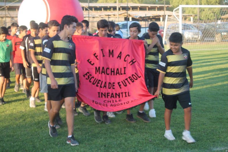 EFIMACH DE MACHALÍ PARTICIPA EN   “CAMPEONATO INTERNACIONAL DE FÚTBOL INFANTIL EN PUMANQUE”