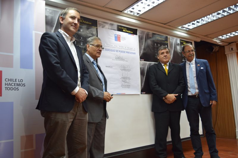Seremis de Salud y Educación dieron el vamos a Guía de Prevención de Suicidio en comunidades escolares