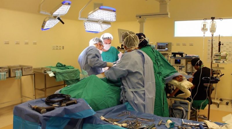 Masivo operativo quirúrgico benefició a 230 personas de lista de espera del 2016