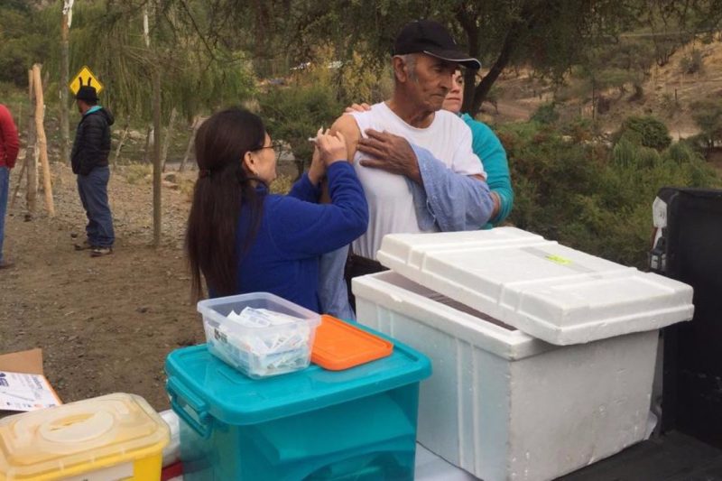 Salud Machalí realiza llamado a vacunarse contra la Influenza especialmente a los adultos mayores de 65 años