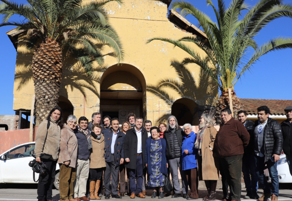 Coinco: Intendente Masferrer anunció proyecto para restaurar Parroquia San Nicodemo dañada por el terremoto 27F