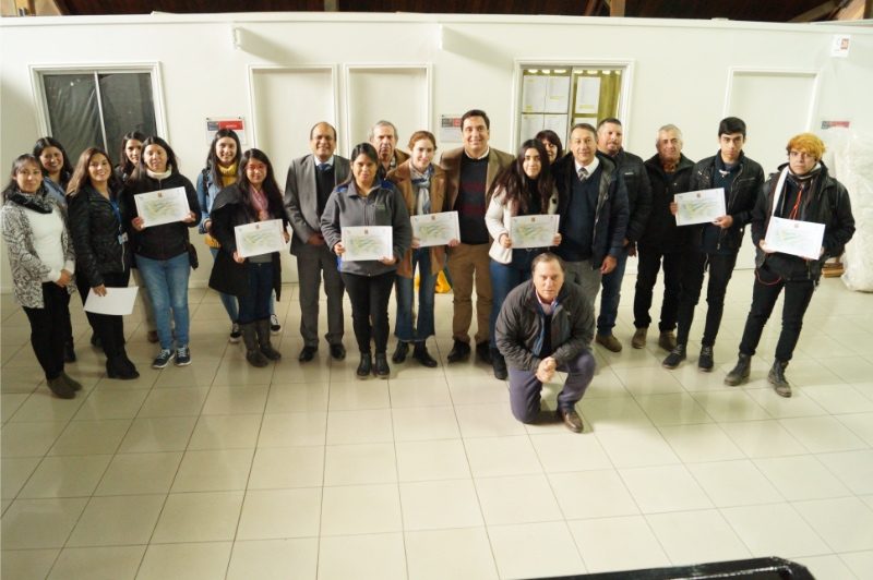 Estudiantes de Machalí reciben beca para sus estudios