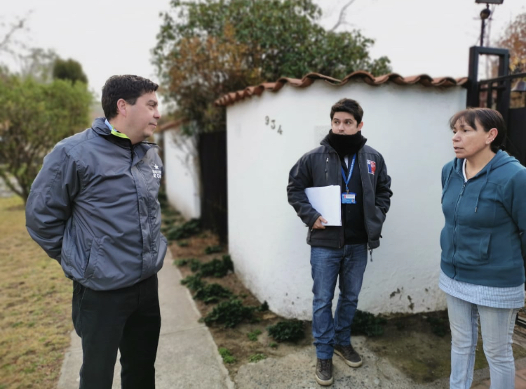 Machalí: fiscalizan encendido de estufas a leña ante Alerta Ambiental