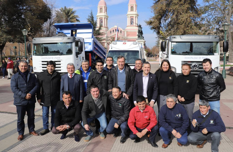 Gobierno Regional hizo entrega de 6 nuevos vehículos a municipios de la región