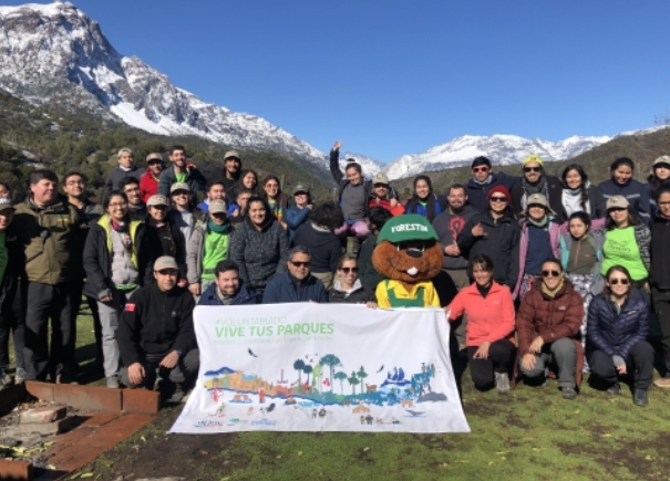 Machalí: Reserva Cipreses recibe a jóvenes voluntarios del Programa Vive Tus Parques