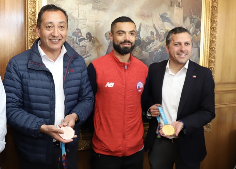 Intendente Masferrer recibe a doble medallista en Lima y anuncia más recursos para apoyar a deportistas de O’Higgins
