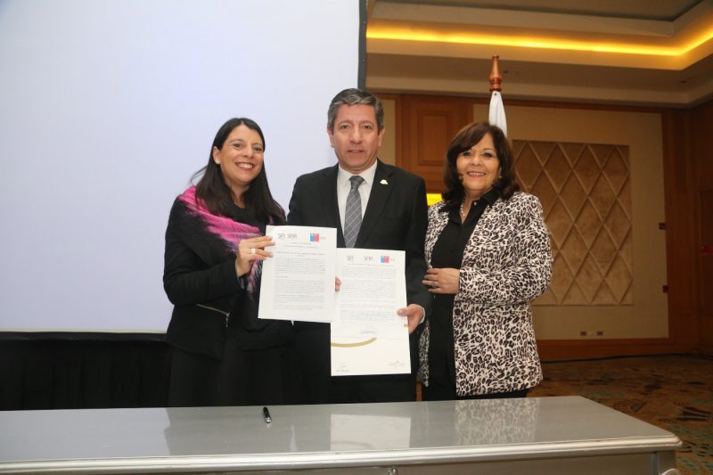 SernamEG y Sun Monticello firman convenio de colaboración en pos de la equidad de género