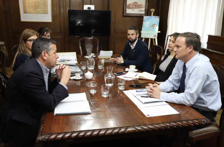 Playa Mónaco: Intendente Masferrer se reunió con Ministro Ward para solicitar informe que clarifique accesos
