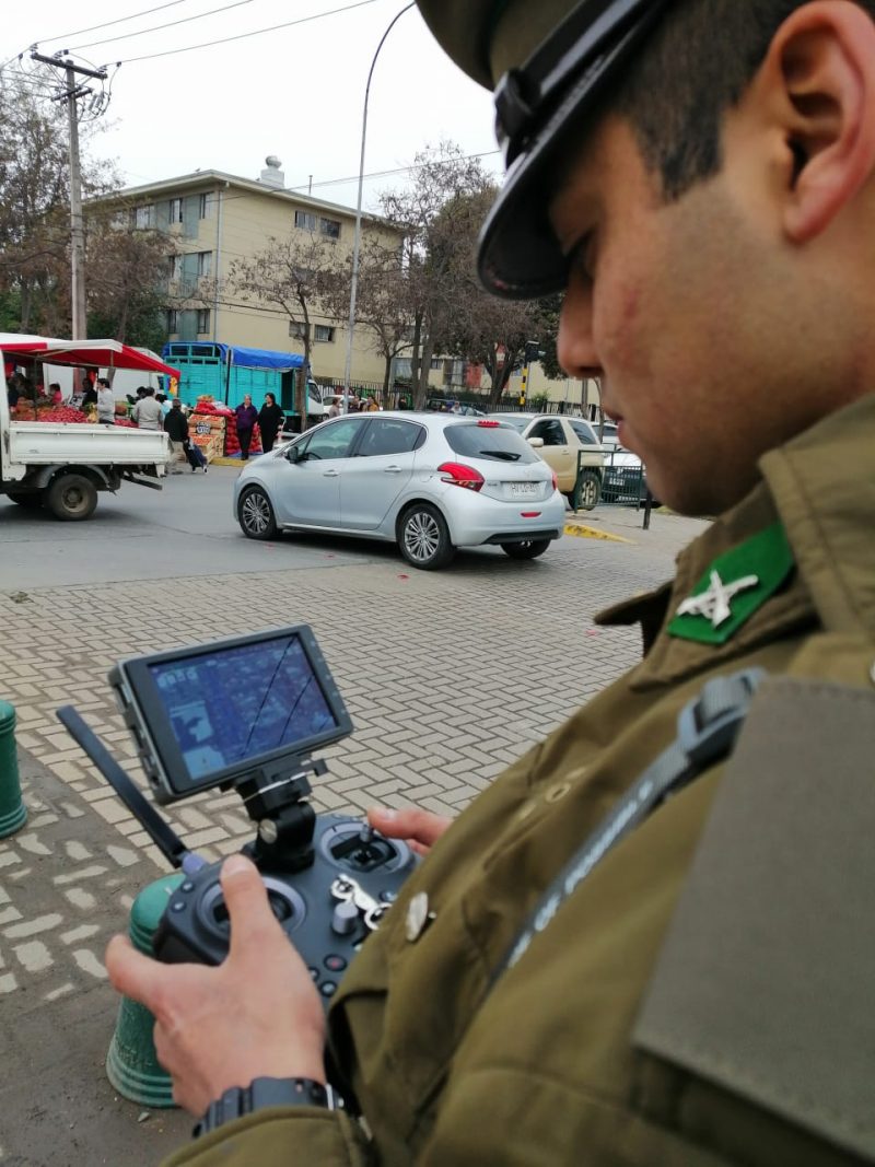 CON DRON CARABINEROS REFORZÓ SEGURIDAD EN FERIAS LIBRES