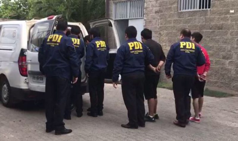 PDI DETIENE A 5 PERSONAS POR SAQUEO A SUPERMERCADO EN RANCAGUA