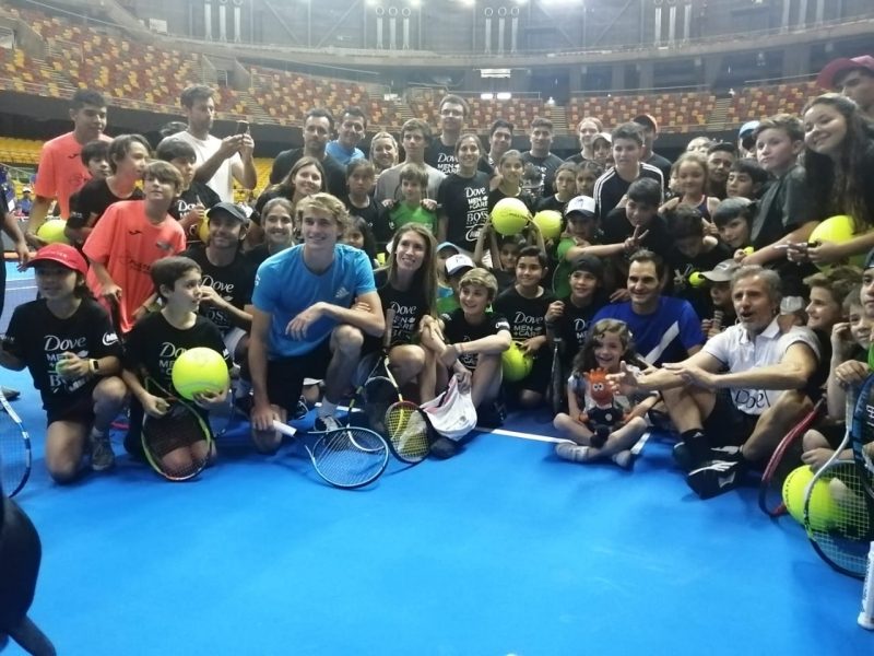 Rancagua: Alumnos de la Escuela Municipal de Tenis compartieron con Federer y Zverev