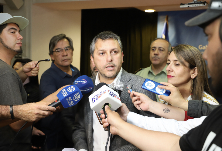 Intendente Masferrer llama a lograr acuerdos por la paz, la justicia y una nueva Constitución