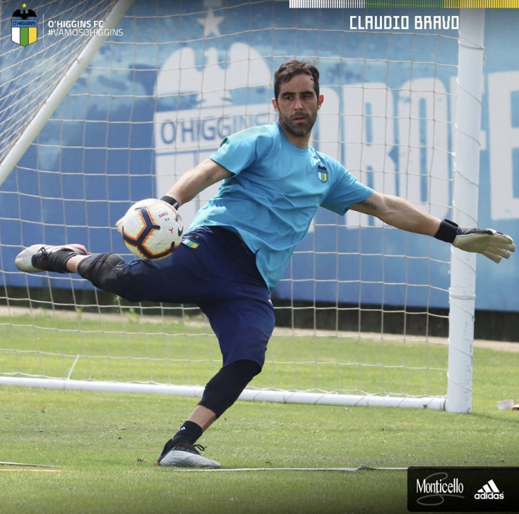 Claudio Bravo entrena en el Monasterio Celeste con plantel de O’Higgins