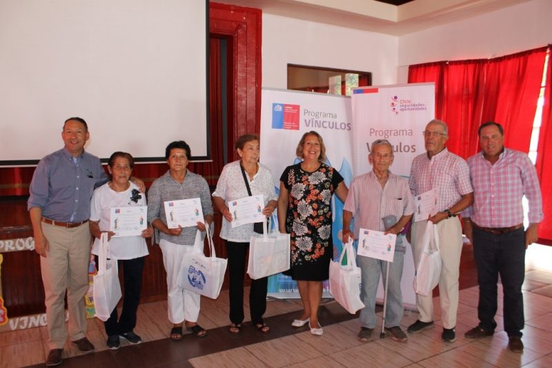 Adultos mayores de Machalí mejoran calidad de vida gracias al Programa Vínculos