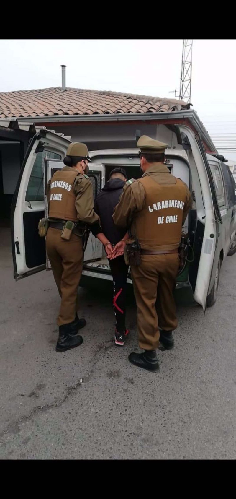 Menor de 15 años fue detenido por Carabineros en un auto  Robado en Rancagua