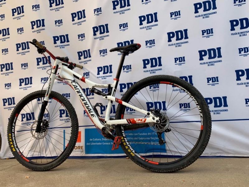 PDI Recupera bicicleta de alta gama que fue robada en Buin.