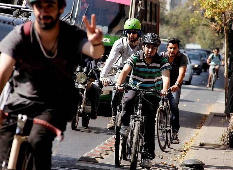 La querida bicicleta:  medio de transporte esencial durante la emergencia