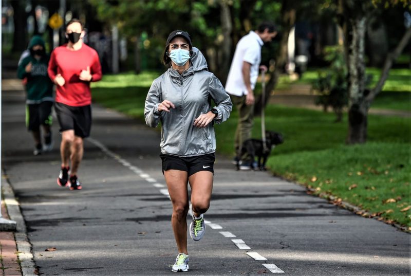 ¿Es recomendable usar mascarilla para hacer deporte?