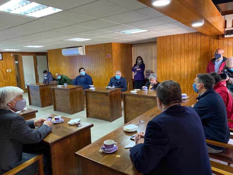 Dirigentes de Juntas de Vecinos de Machalí conocen requisitos para acceder al descuento de tarifa eléctrica para calefacción
