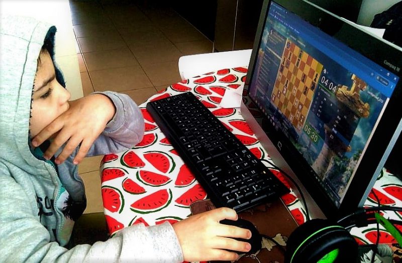 El Ajedrez también se puede jugar y  disfrutar de forma virtual