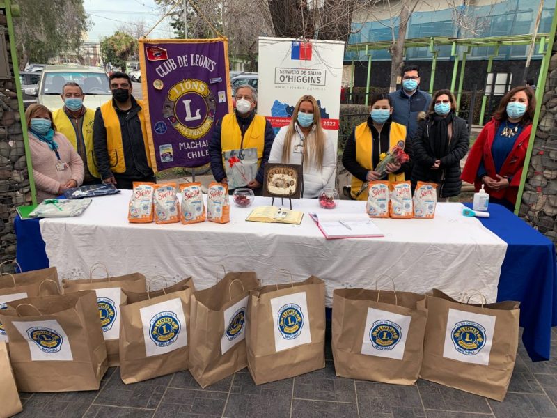 Club de Leones Machalí hace donación para pacientes oncológicos