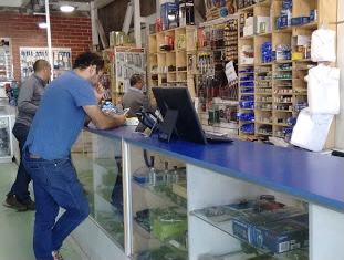 Adelantar horario de cierre del comercio genera consenso ent