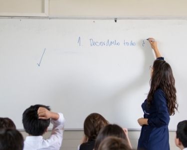 Proyecto que otorga titularidad a docentes a contrata da importante paso en el Congreso
