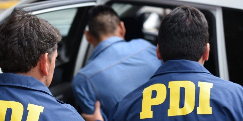 PDI detiene a sujeto por serie de robos a autos en Portal Rancagua