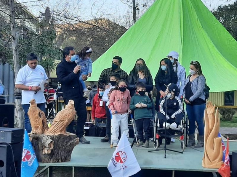 Jóvenes de Coya realizaron lanzamiento de la Teletón