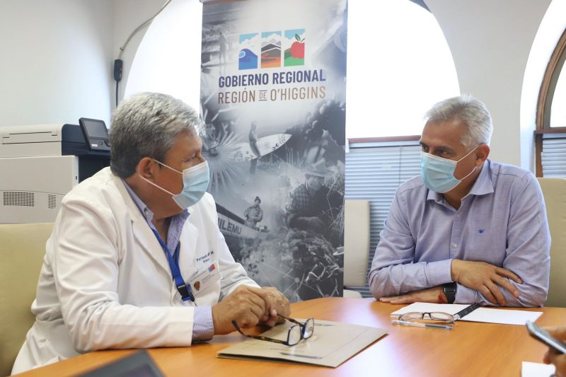 Gobernador y Director de Salud O’Higgins revisan plan de inversión para fortalecer la red asistencial de la región