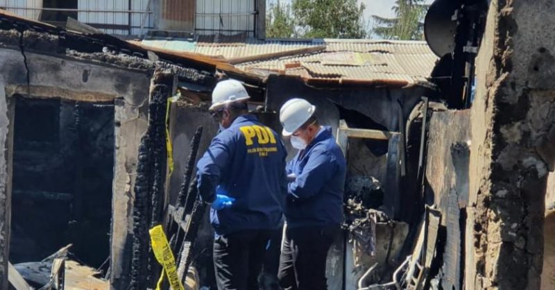 Investigan muerte de dos personas en incendio ocurrido en el centro de Rancagua