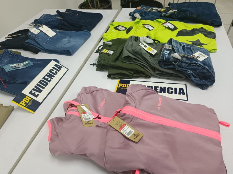 PDI detiene a mujeres que vendían ropa robada a tienda de San Vicente