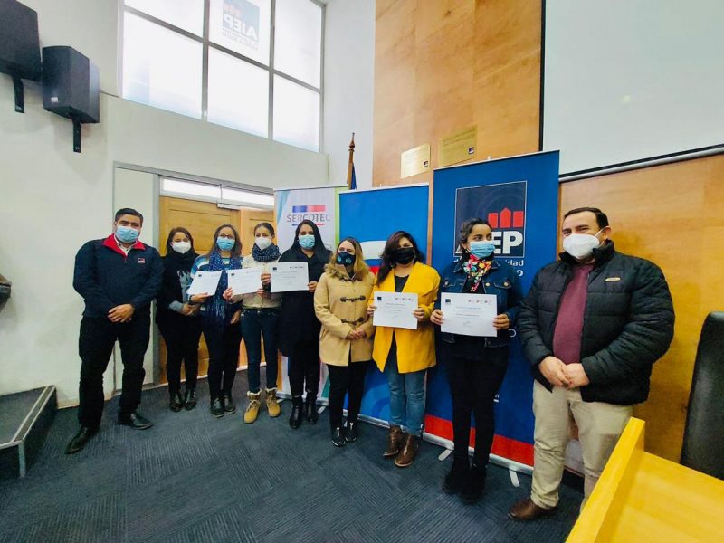 Emprendedoras y emprendedores de O’Higgins participaron de “Escuela de Comercialización” de Sercotec y Aiep