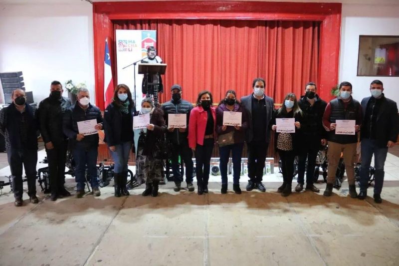 Pequeños agricultores de Machalí reciben incentivos a la producción