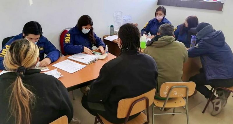 Realizan fiscalización a extranjeros que pernoctan en albergue de Rancagua