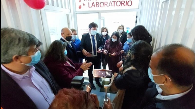 Inauguran primer laboratorio clínico en comuna de Navidad