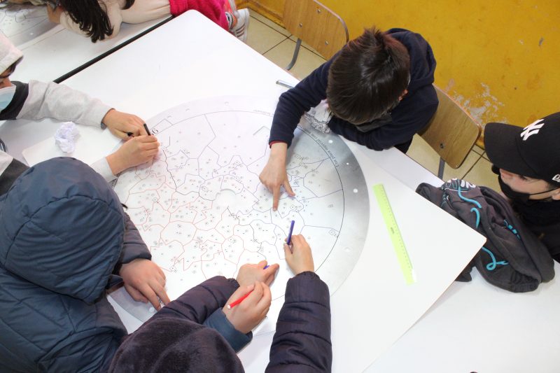 Niñas y niños del Programa de 4 a 7 aprenden sobre Astronomía en charla “Construyendo Constelaciones”