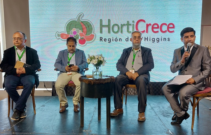 Una agricultura sustentable y protegida fue el centro del seminario internacional de HortiCrece