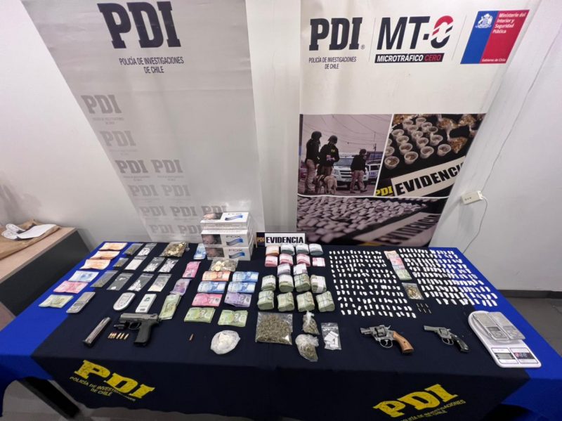 PDI DETUVO A 14 PERSONAS POR MICROTRÁFICO EN LA COMUNA DE SANTA CRUZ