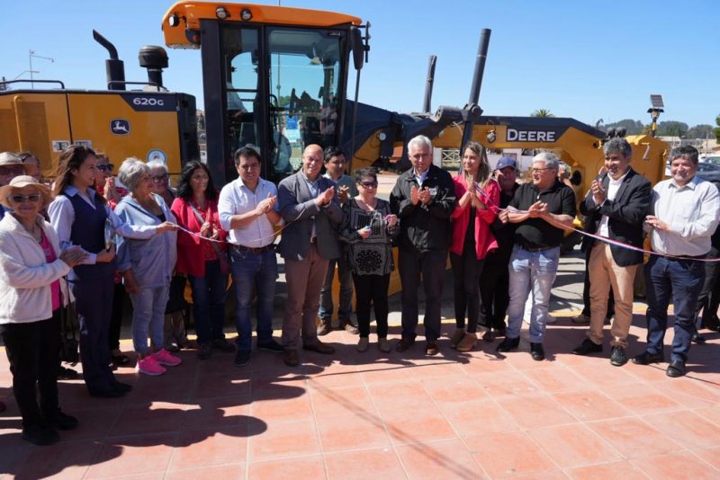 Pichilemu recibe moderna motoniveladora