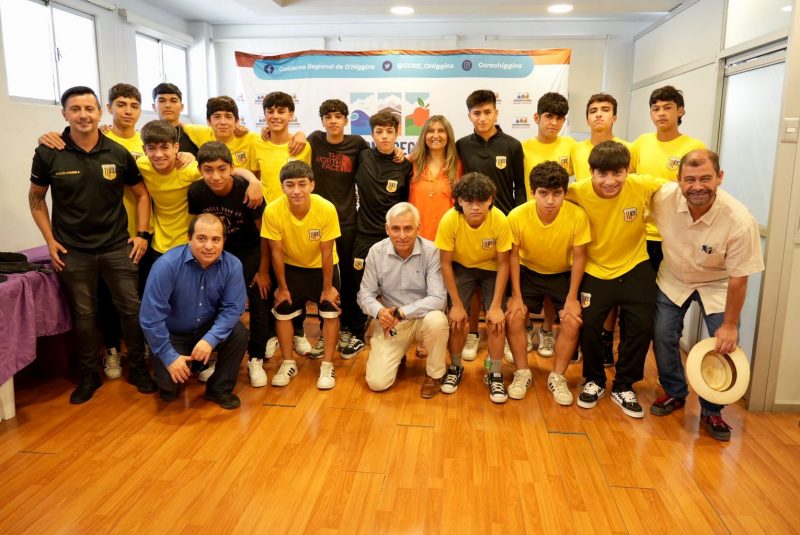 Clubes deportivos de Doñihue y Coltauco recibieron recursos del Gobierno Regional