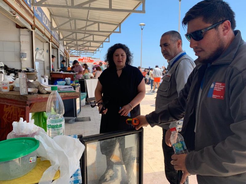 Fiscalizan venta de pescados y mariscos en Pichilemu