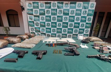 Incautan droga, armas y 4 detenidos en allanamiento masivo en Rancagua