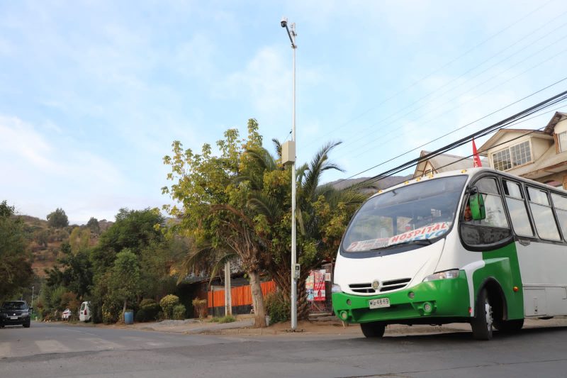 Instalan cámaras de seguridad en emblemática población de Machalí