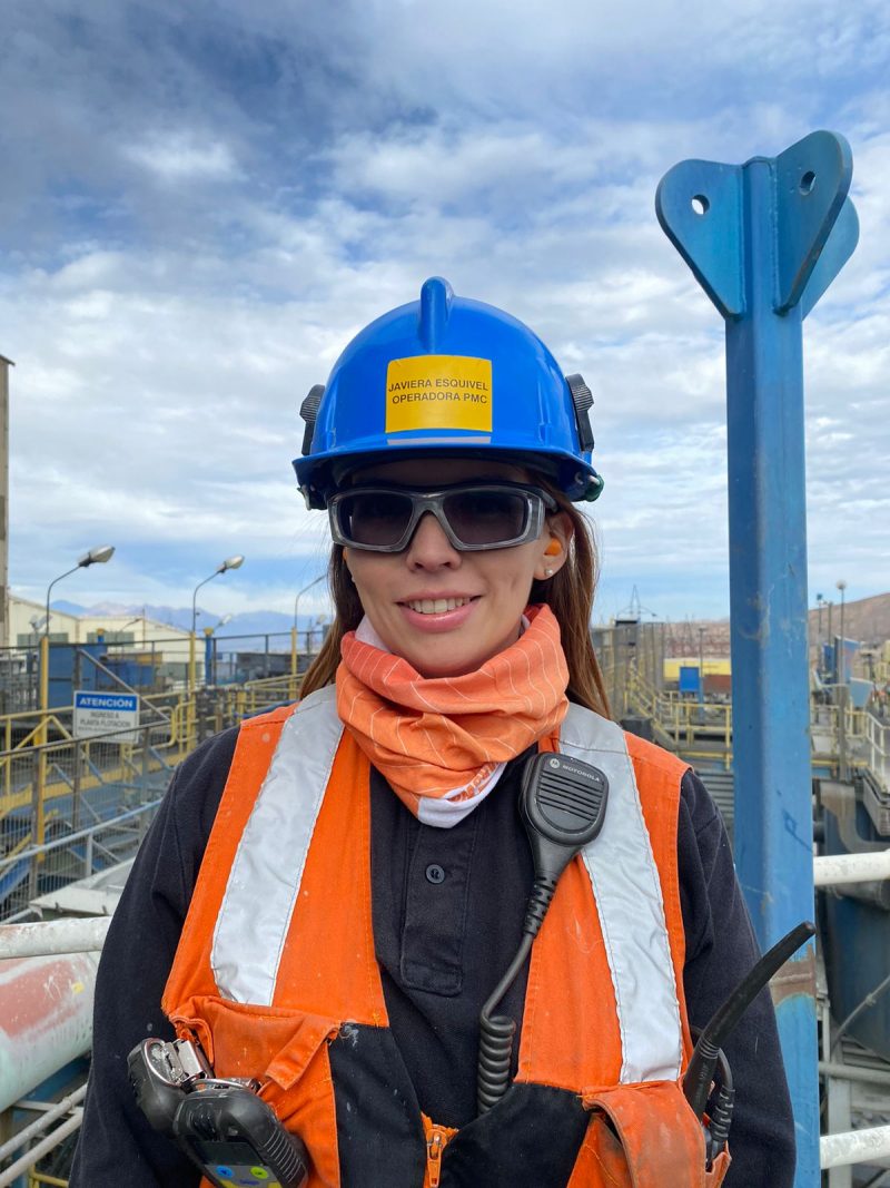 Javiera Esquivel, operadora Plantas: “No hay límites en lo que uno quiera llegar a ser”
