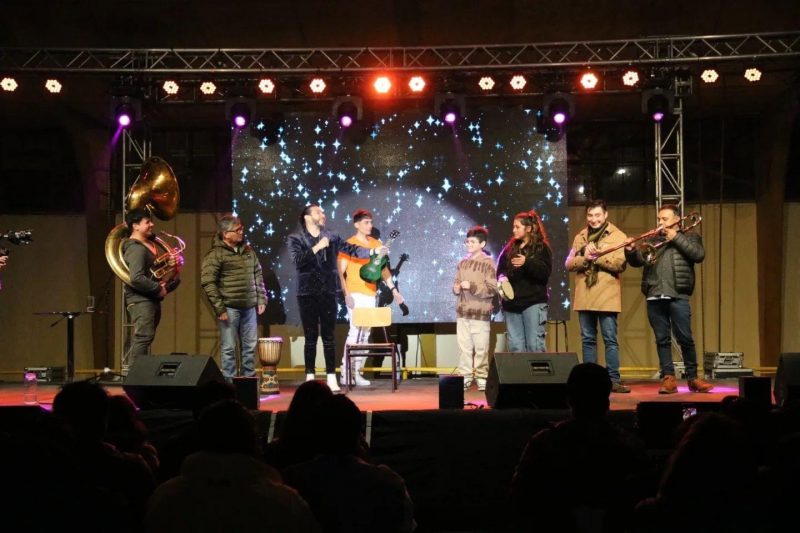 Machalí celebró el Día del Padre con show de Felipe Avello