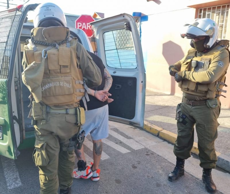 Plan “Calles sin Violencia”: Carabineros Sección Centauro detiene a cuatro personas