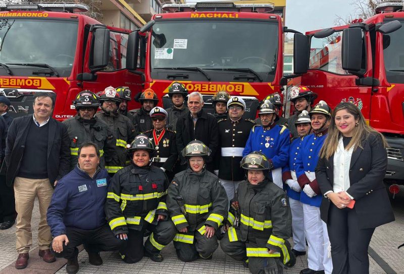 Gobierno Regional entrega 12 carros algibes  para Bomberos de O’Higgins