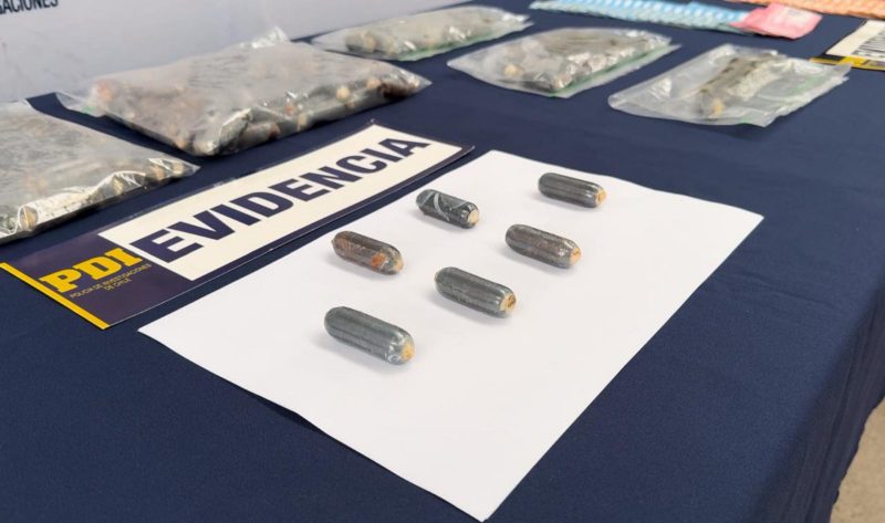 PDI Detuvo a ocho personas por ingresar drogas en ovoides al Pais.
